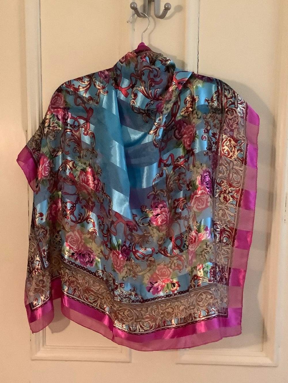 🌸 Vibrant scarf 38 x 38”